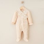 Beige_boxpakje_met_kant_lavikids