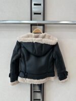 Zwarte gevoerde leatherlook jas - Afbeelding 2