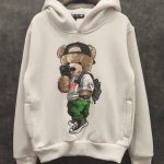 Creme_hoodie_met_een_teddy_print_lavikids