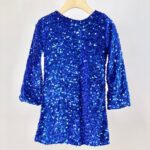 Blauwe_jurk_met_een_strikje_lavikids