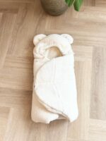 Creme_teddy_wikkeldeken_voetenzak_lavikids