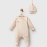 Beige_box_pakje_met_een_kanten_detail_lavikids