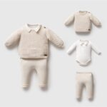 Creme_gebreide_setje_met_een_kraag_lavikids