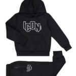 Zwarte_trainingpak_met_een_icon_print_lavikids