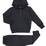 Zwarte_setje_met_een_rits_lavikids