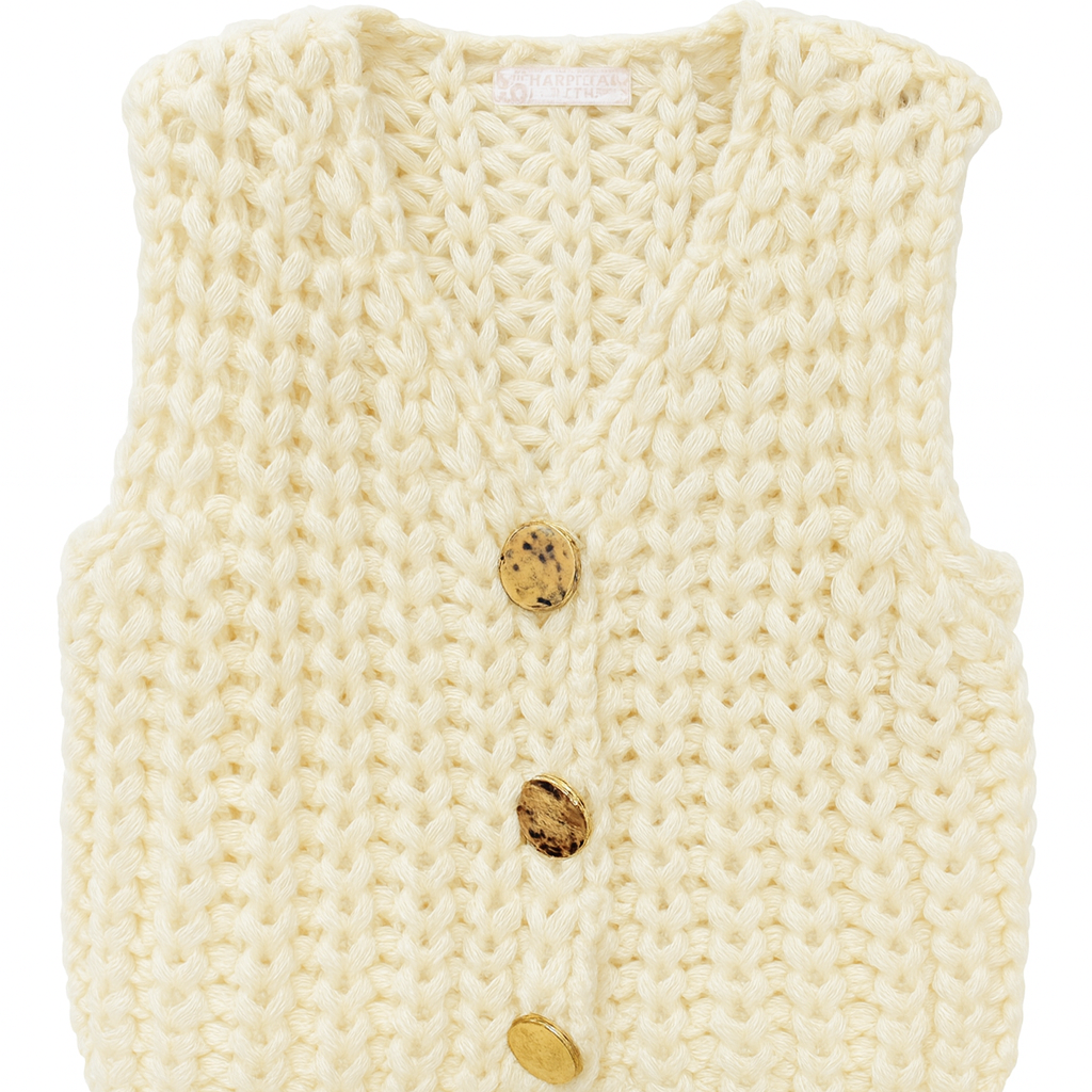 Creme_gebreide_vest_met_gouden_knoopjes_lavikids