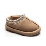 Taupe_baby_suede_instapper_lavikids