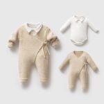 Beige_gebreide_overslagpakje_lavikids