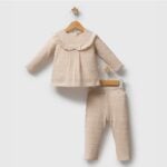 Beige_setje_met_een_strikje_lavikids