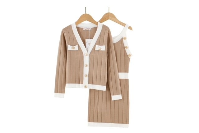 Camel_tweedelig_setje_met_een_vest_lavikids