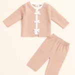 Beige_setje_met_strikjes_lavikids