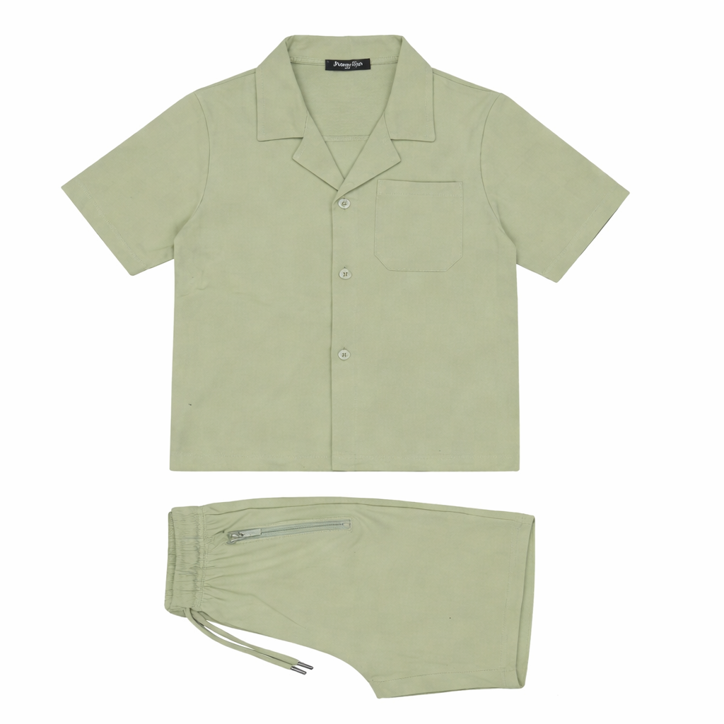 groene_setje_met_een_korte_broek_lavikids