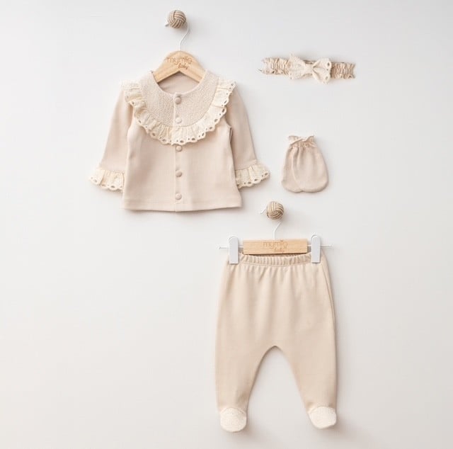 Beige_katoenen_setje_lavikids