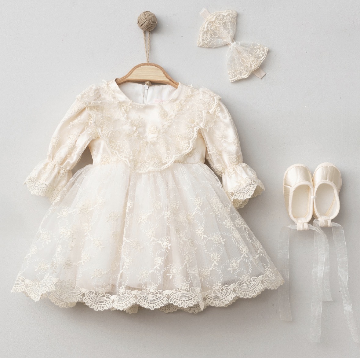 Screenshot Vintage_lace_baby_dress_set_lavikids