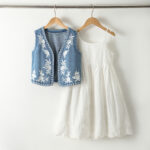 Witte jurk met een gilet - Afbeelding 2
