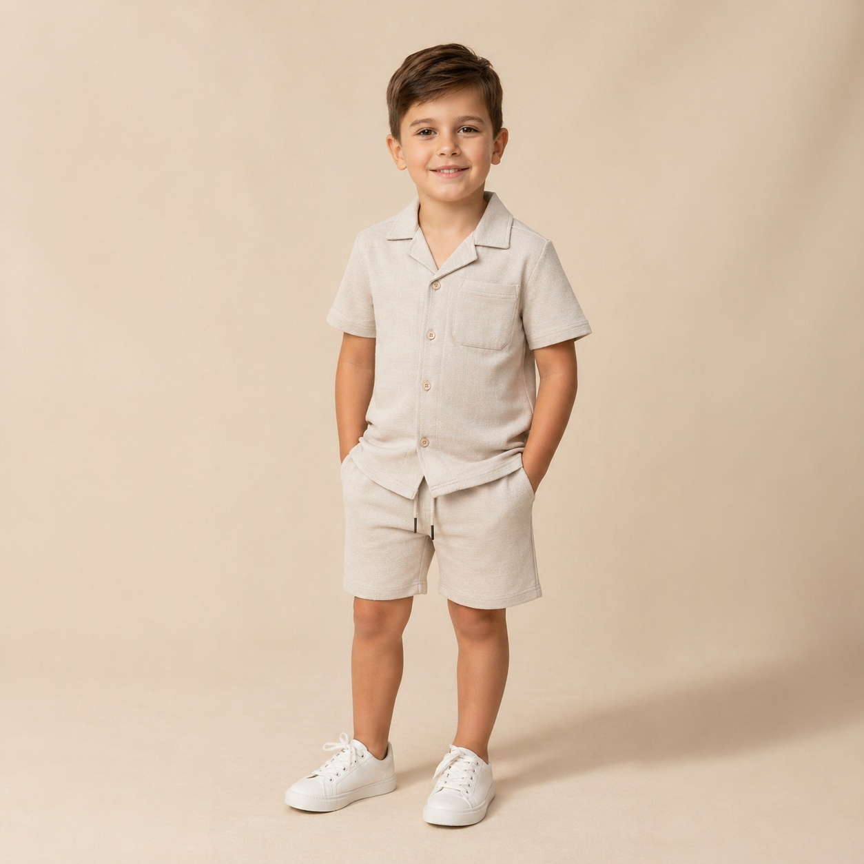 a2579a7b-1e33-494f-a062-c55375c07f93 Beige_jongens_setje_lavikids
