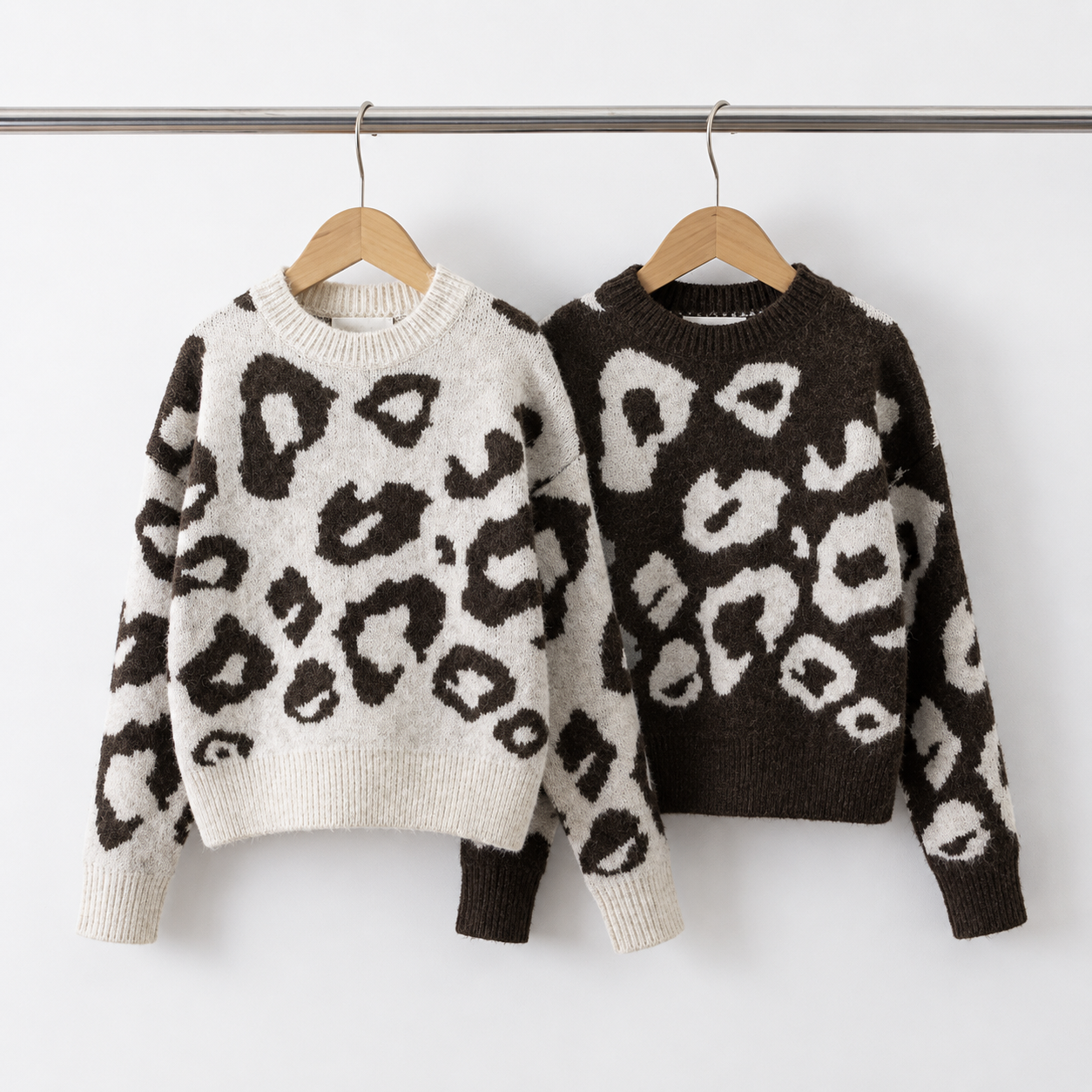 Zachte_panterprint_trui_lavi_kids