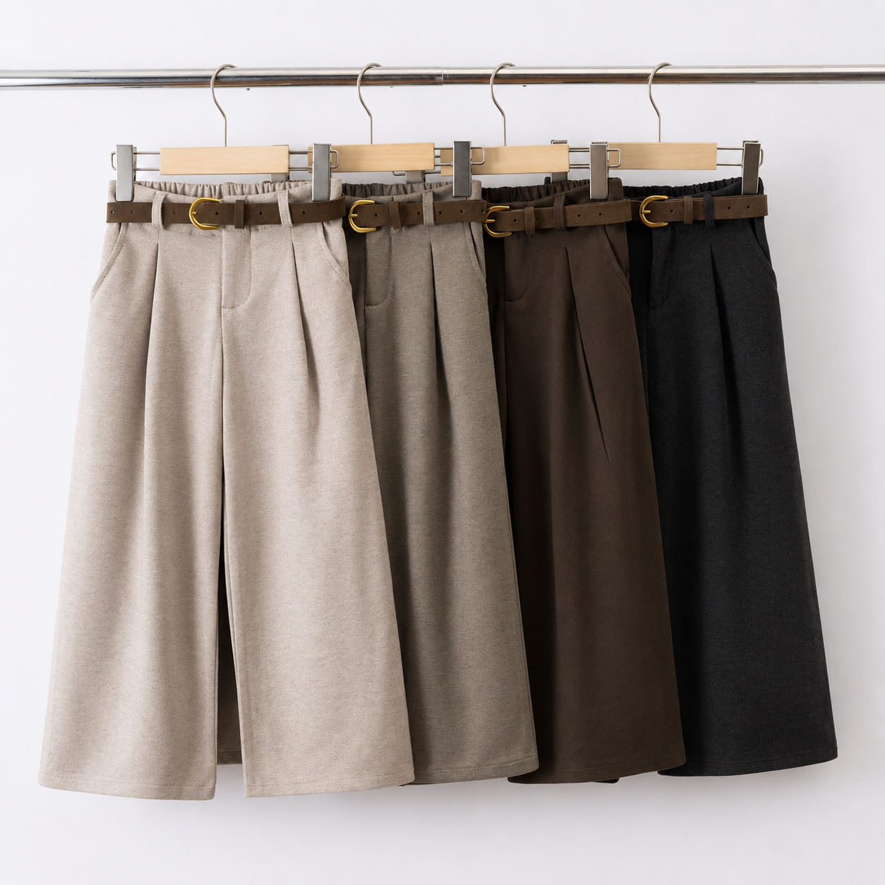 Comfortabele_nette_broek_met_een_ceintuur_lavikids
