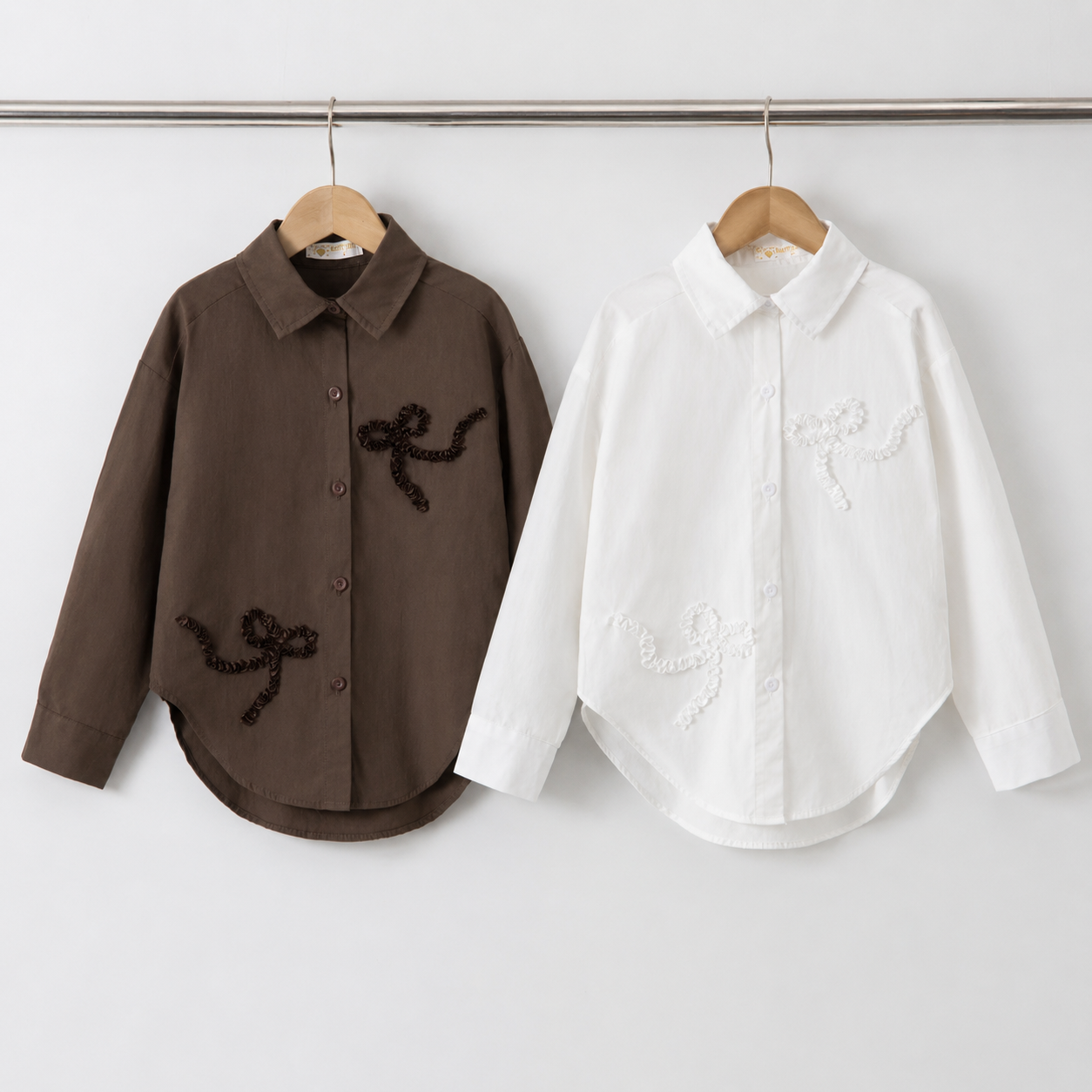 Blouae_met_een_sierlijke_strikdetail_lavi_kids